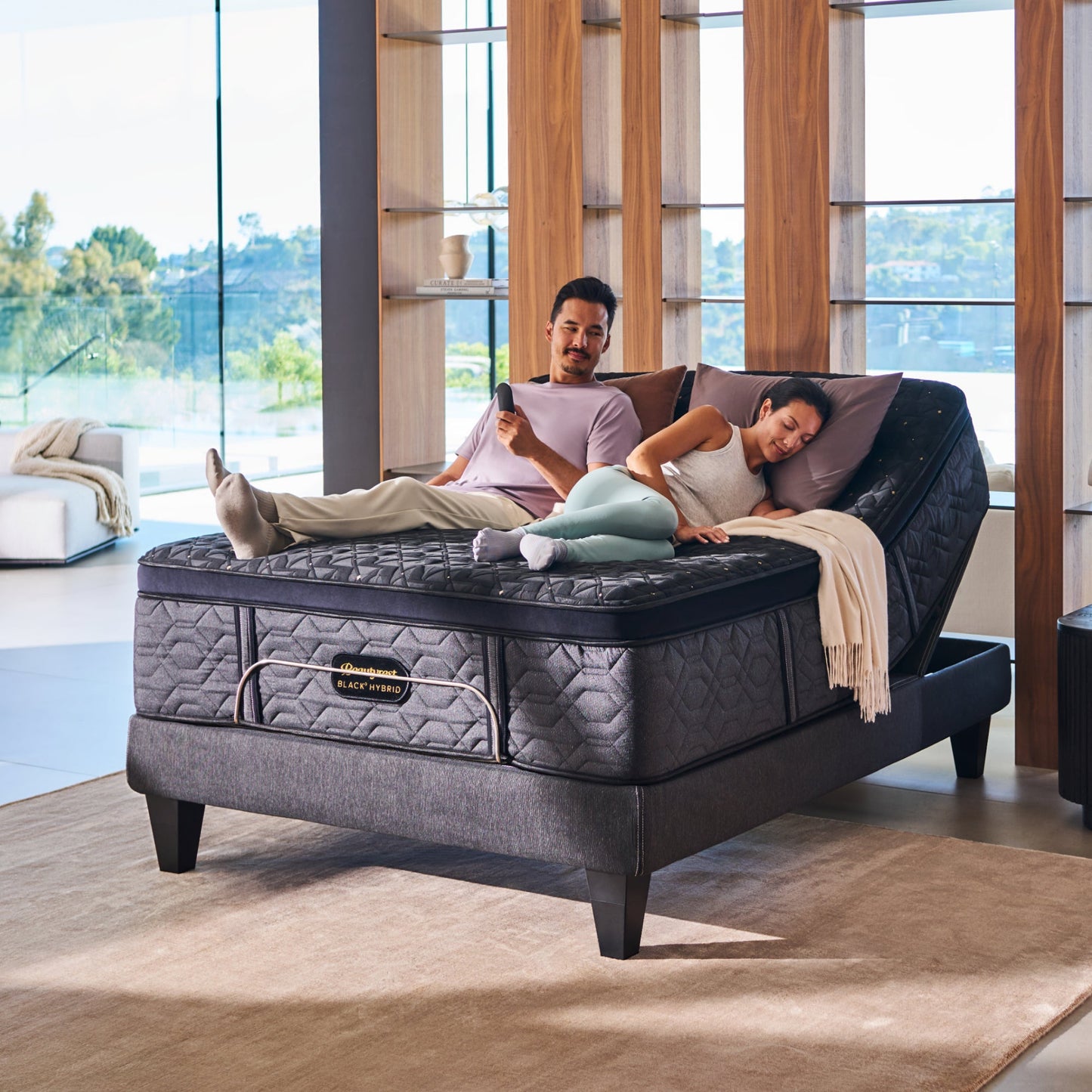 Beautyrest Black® Series Four Plush Apex Hybrid 16" Mattress
