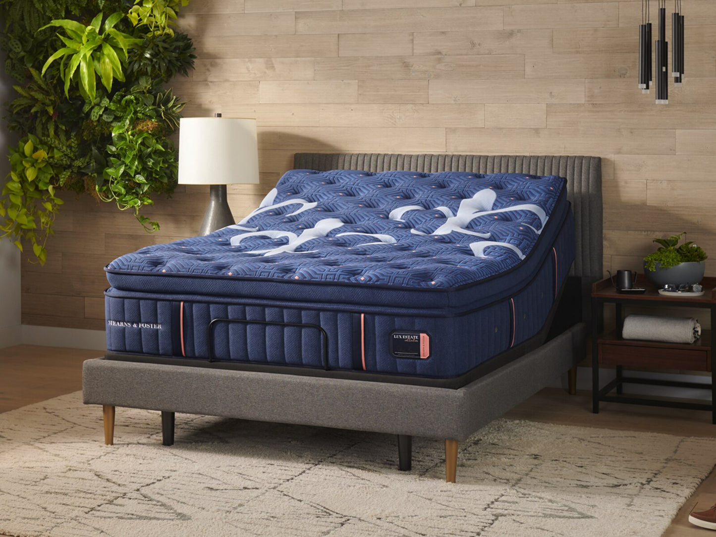 Stearns & Foster Lux Estate® 16" Firm Euro Top Mattress